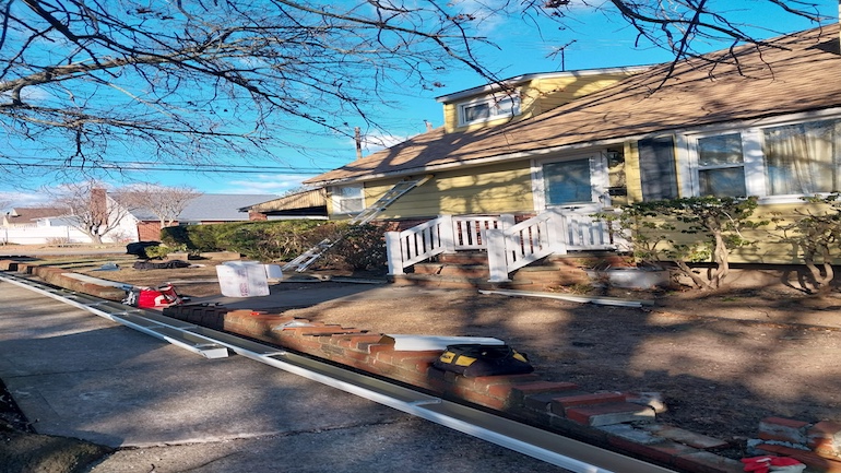 Roof job site be service